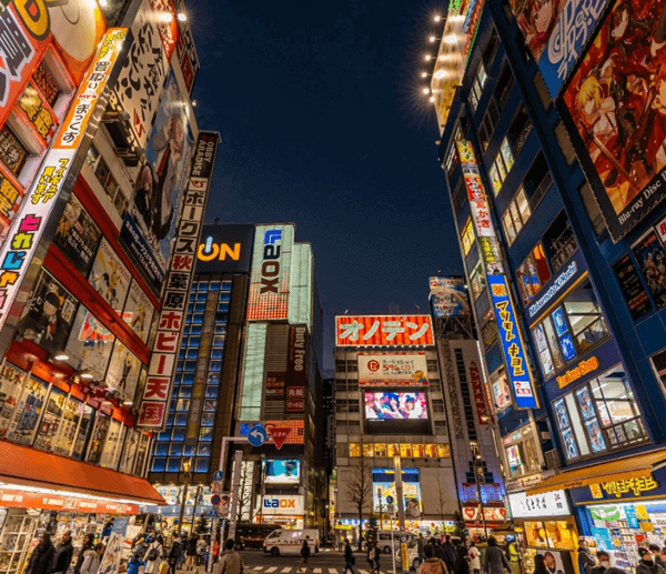 טוקיו, אוסקה וקיוטו הוכרזו כשלוש הערים הטובות ביותר בפרסי בחירת הקוראים של מגזין התיירות Condé Nast Traveler